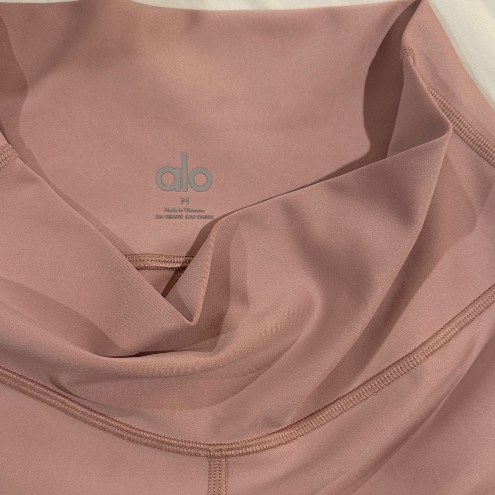 ALO Yoga High-Rise Leggings in Dusty Rose Pink